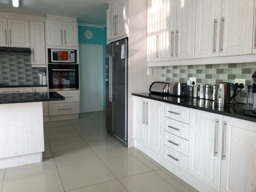 3 Bedroom Property for Sale in De Kelders Western Cape